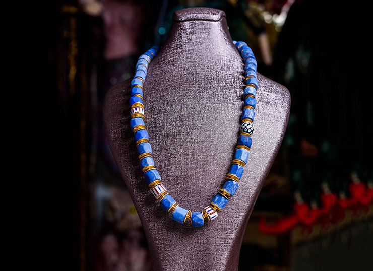 Rare 400-year-old Naga necklace with Venetian glass and 18ct gold accents